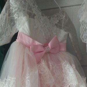 4T gown
